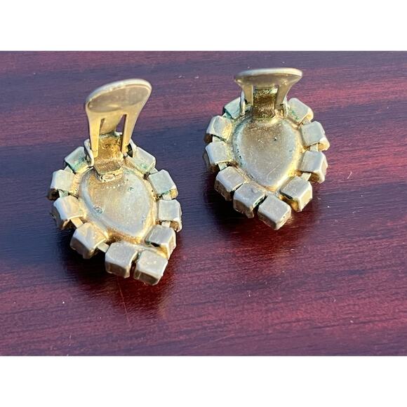 VTG Pink Cabochon Rhinestone Clip On Earrings Barbie Core Swiftie Glam Prom - Picture 4 of 6